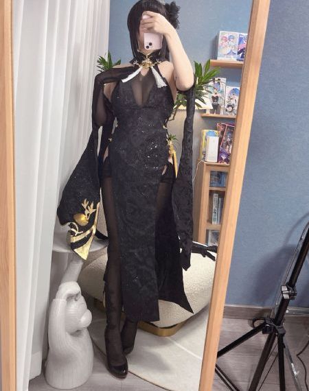 贱妾扒下脱裙子撅屁股迎_720手机免费观看完整